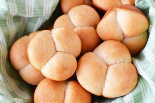 Buttery Dinner Rolls